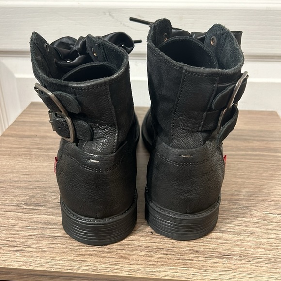 LEVIS WOMEN LEATHER BLACK BOOTS IN SIZE 9 - Picture 6 of 10